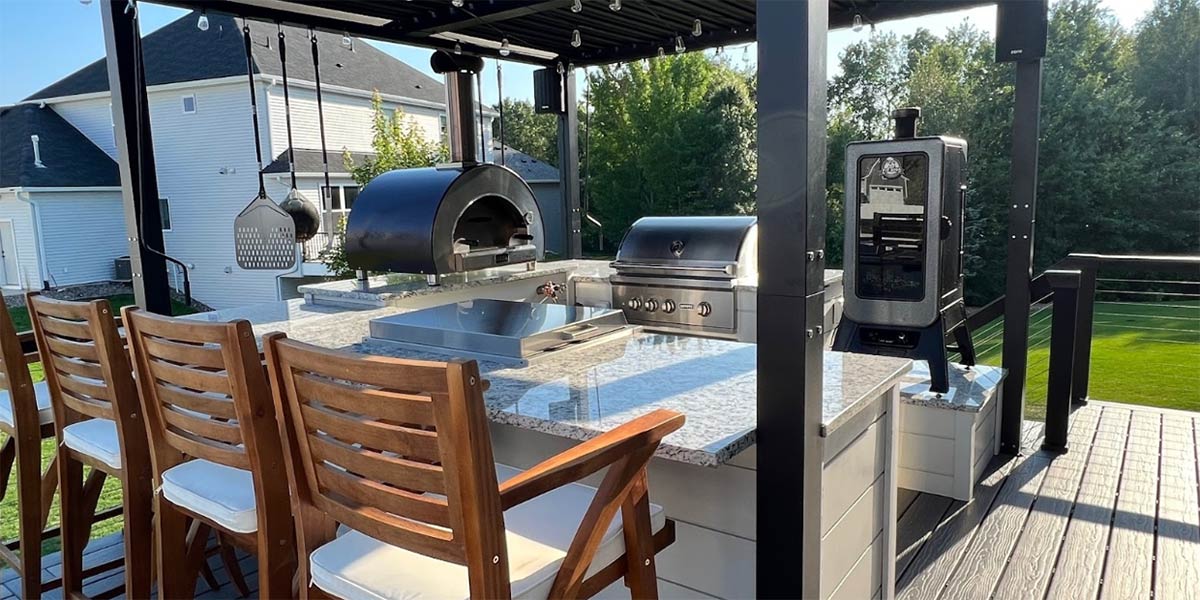 Crazy outdoor bbq and bar idea on deck with plank white with pizza oven