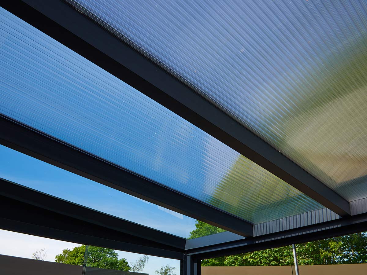 Polycarbonate pergola roof