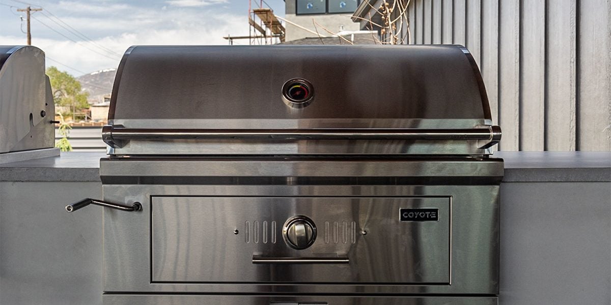 coyote built in charcoal grill