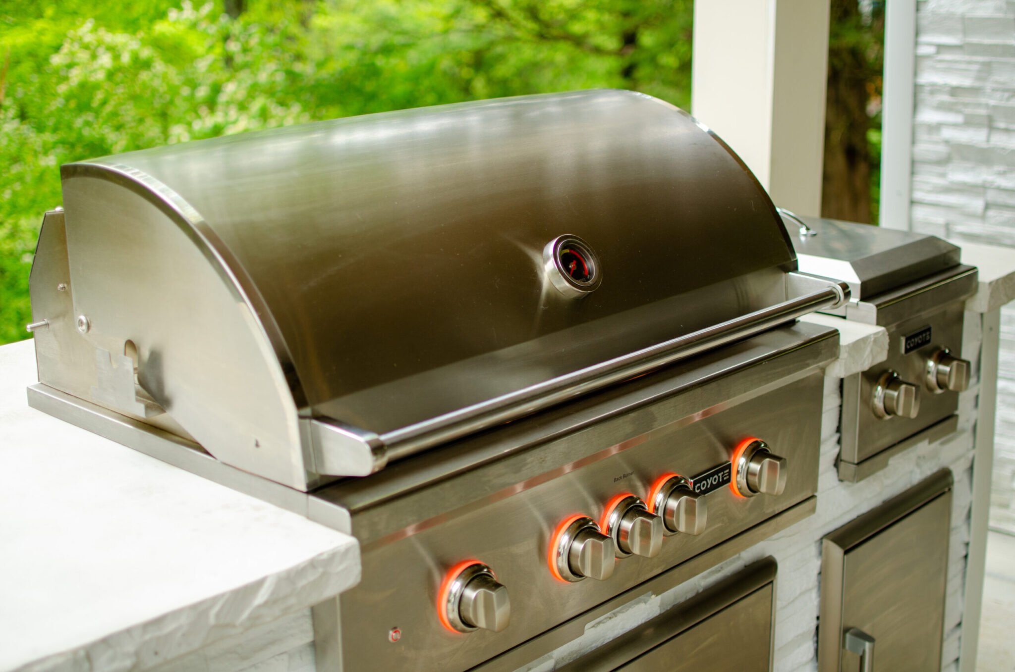 coyote built in grill in rta outdoor kitchen