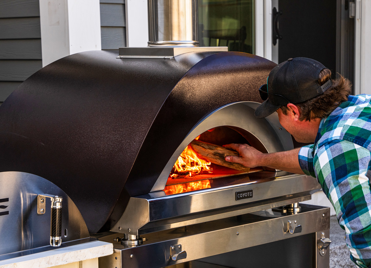 coyote wood fired outdoor pizza oven