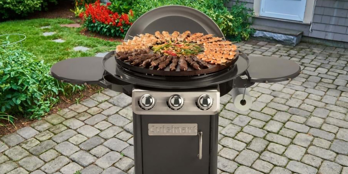 cuisinart circular flat top grill on patio