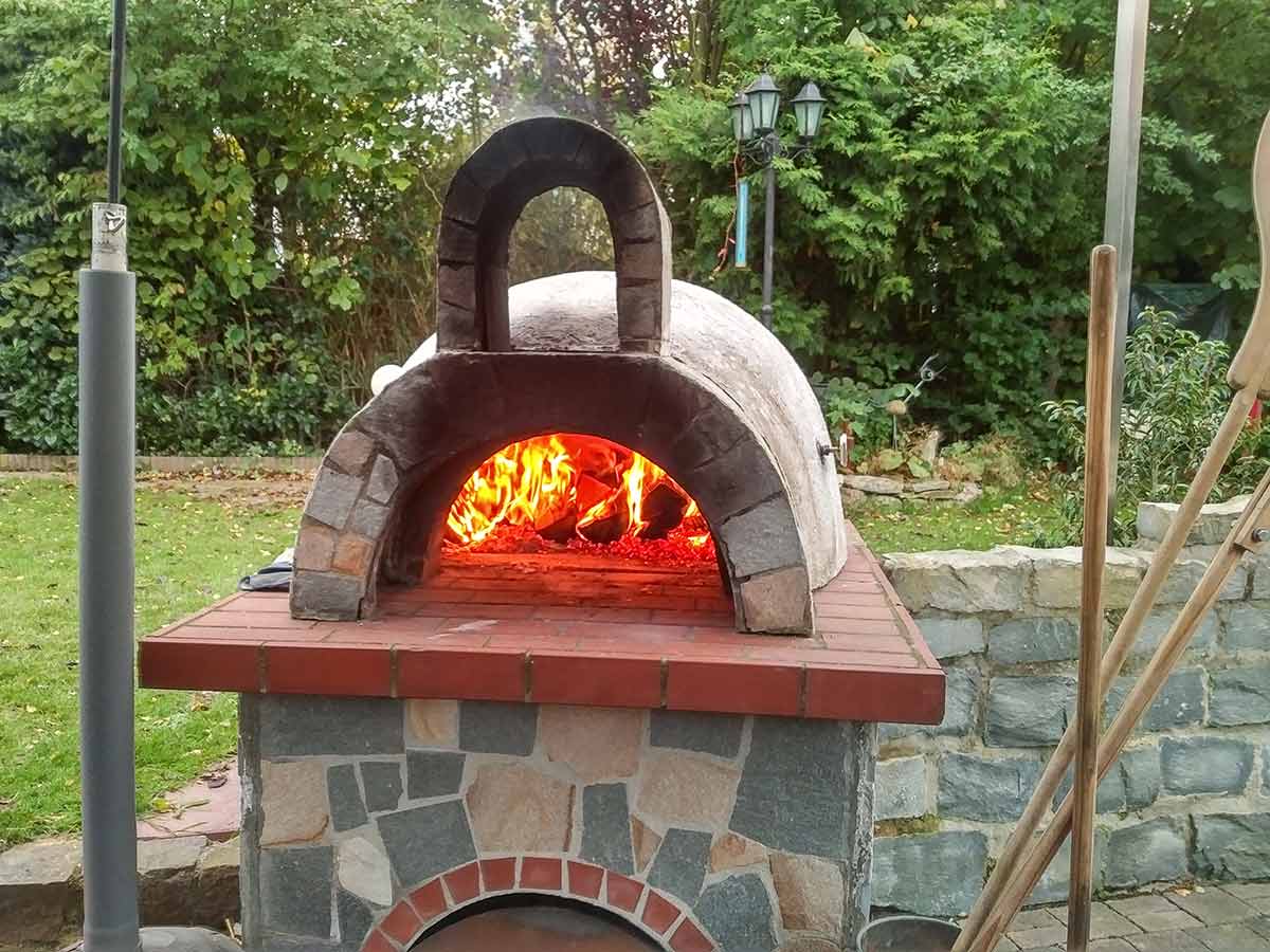 custom outdoor pizza oven