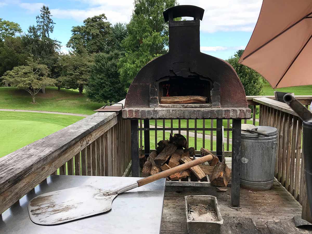 custom stone pizza oven not in use