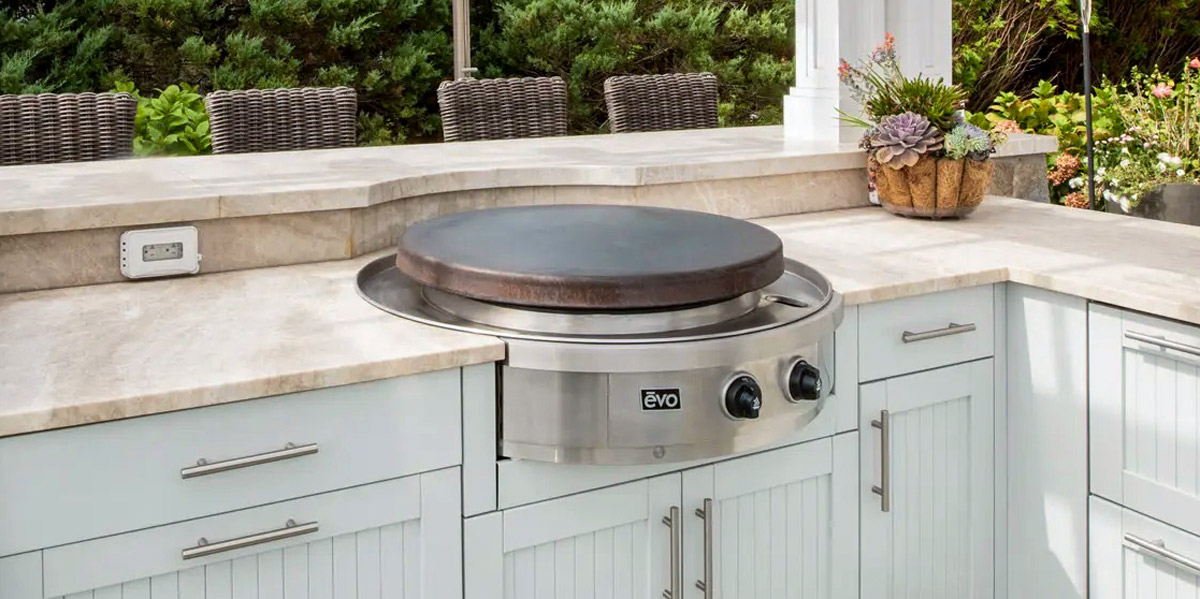 flat top grill built into outdoor kitchen
