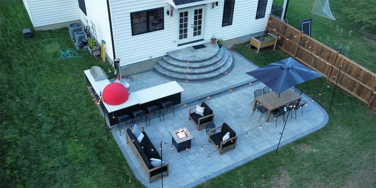 modern backyard design featured image