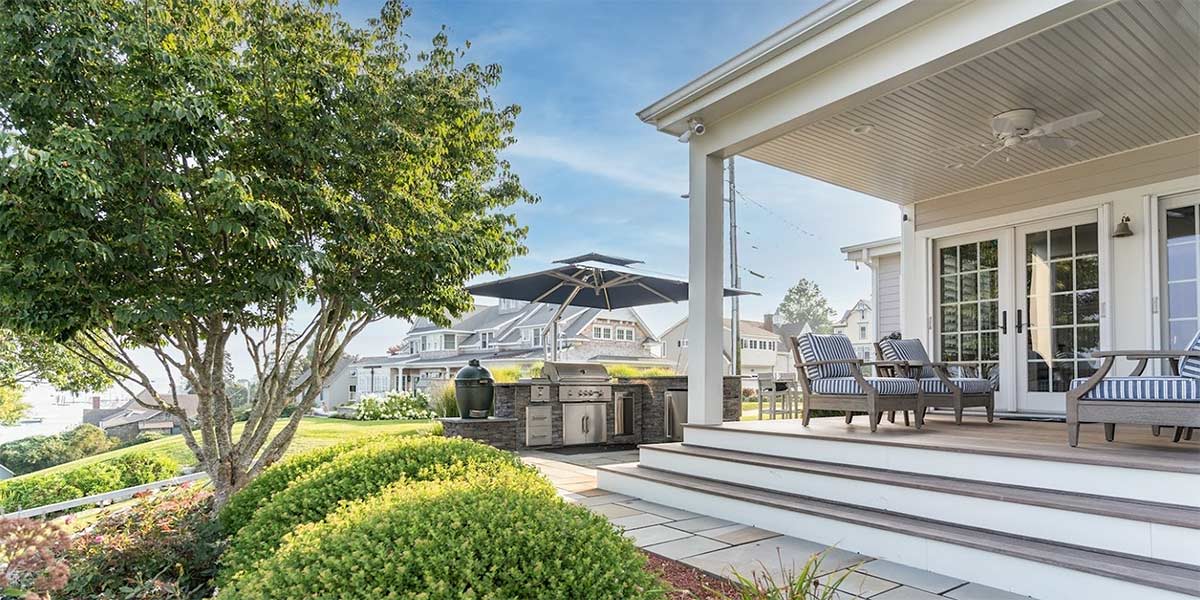 modern simplistic backyard design