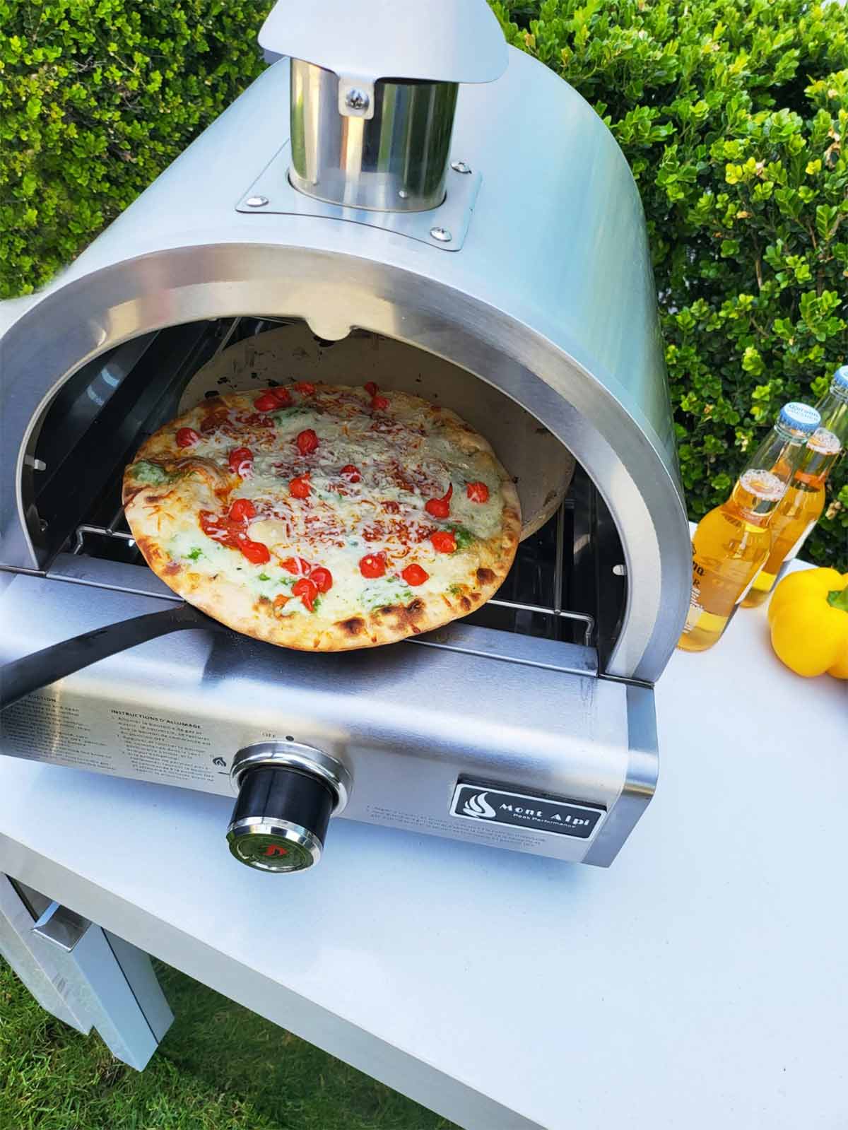 mont alpi tabletop pizza oven with pizza stones