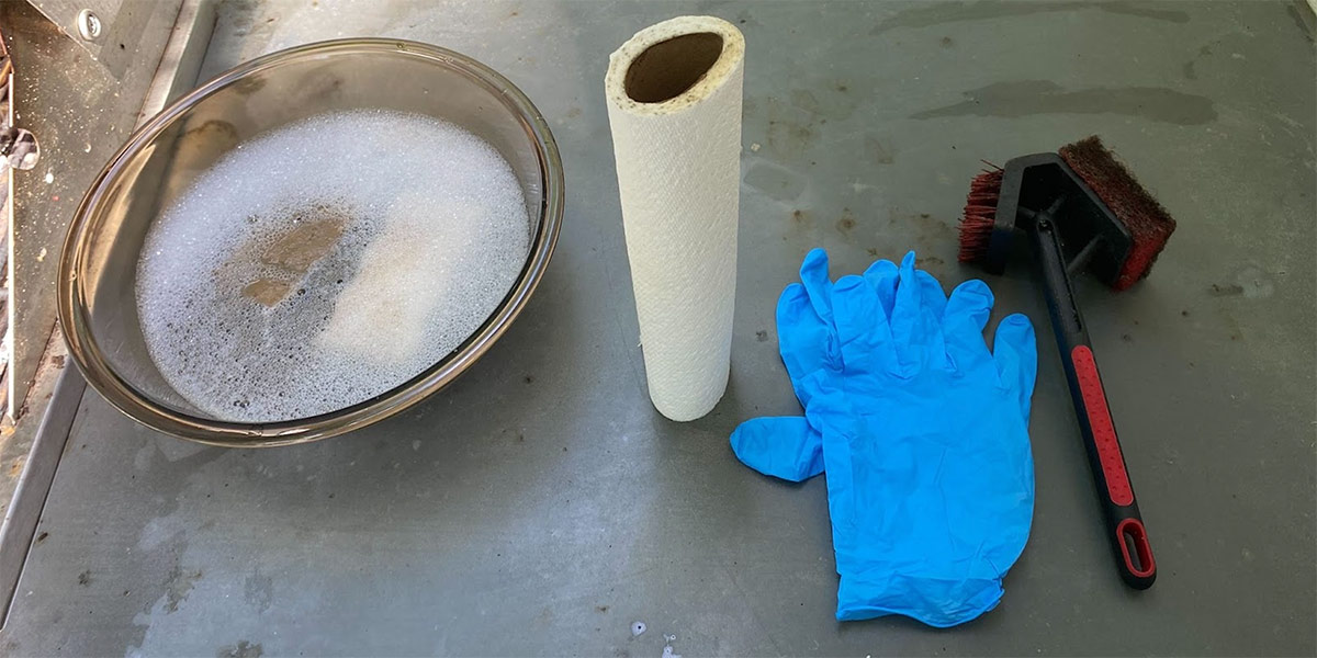 must have grill cleaning tools