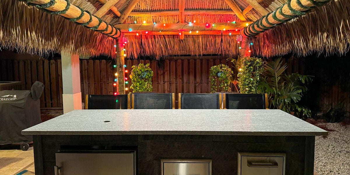 outdoor bar under tiki hut