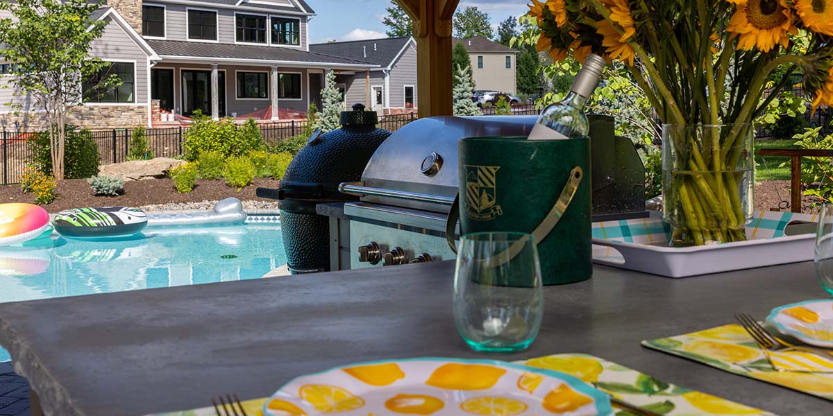 outdoor kitchen countertop with filled bucket from ice maker