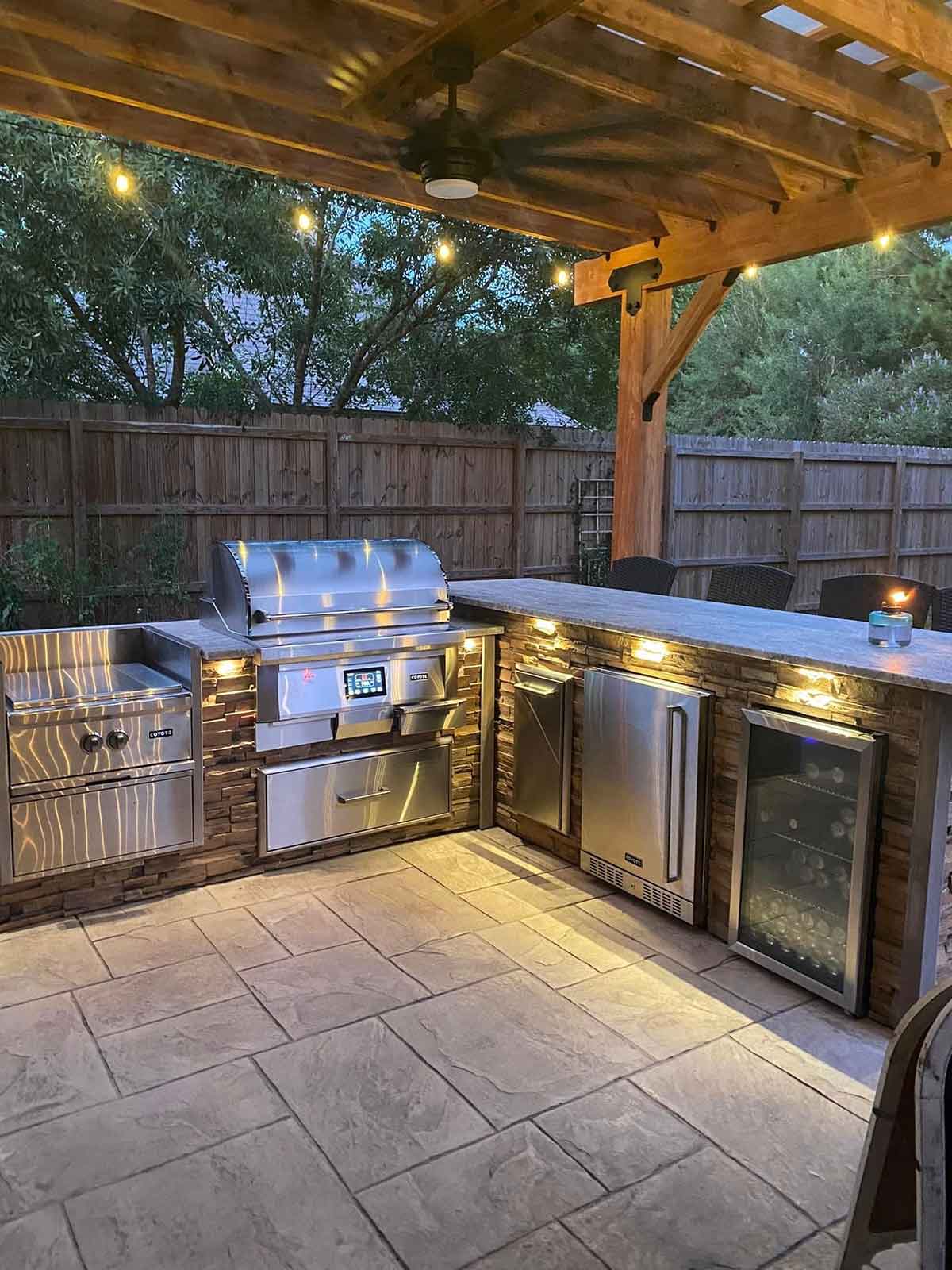 outdoor kitchen in texas