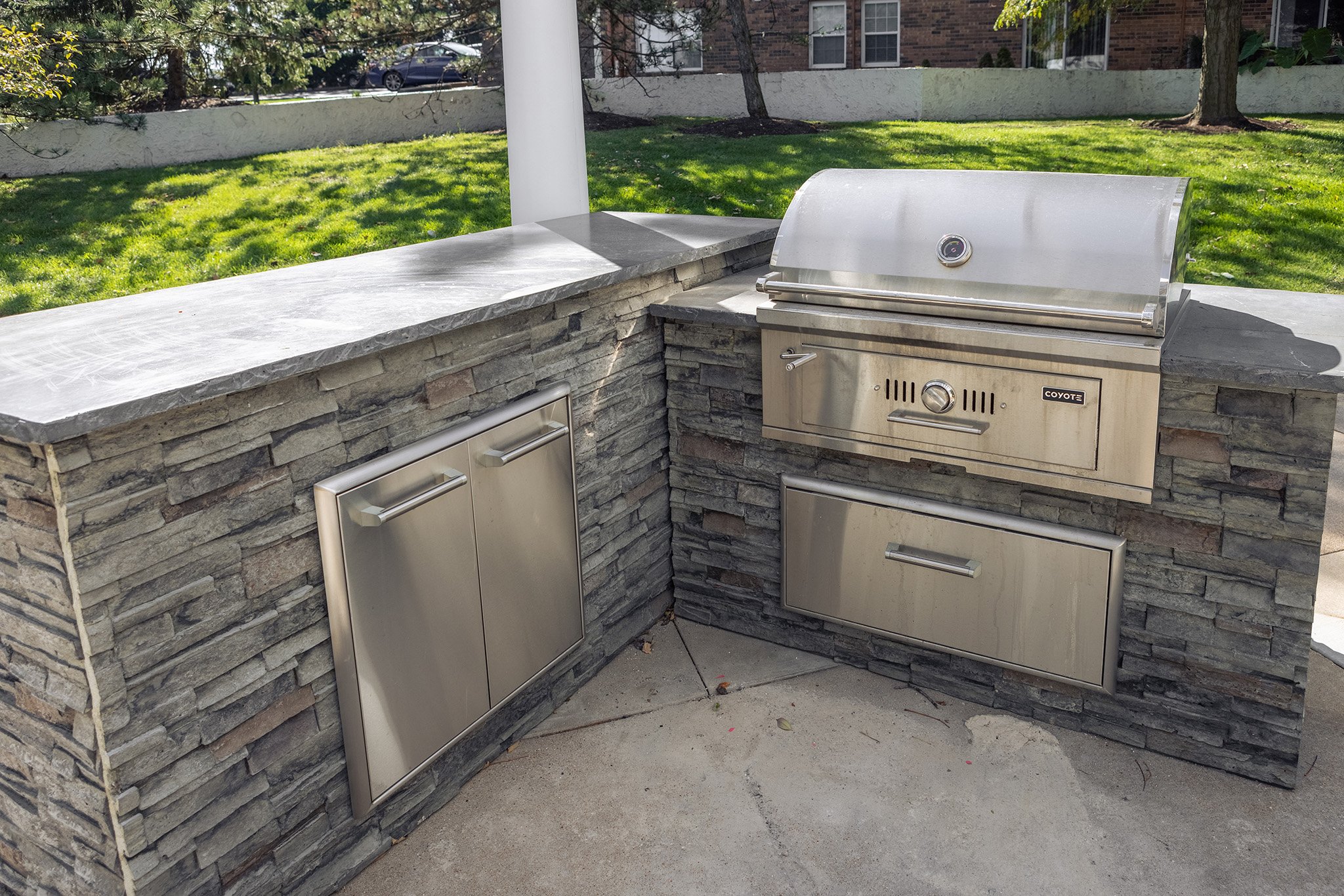 Built in charcoal grill cooking station