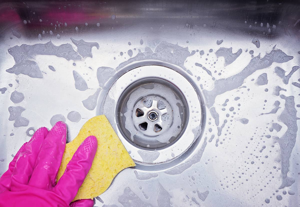 Best options for cleaning an outdoor kitchen sink