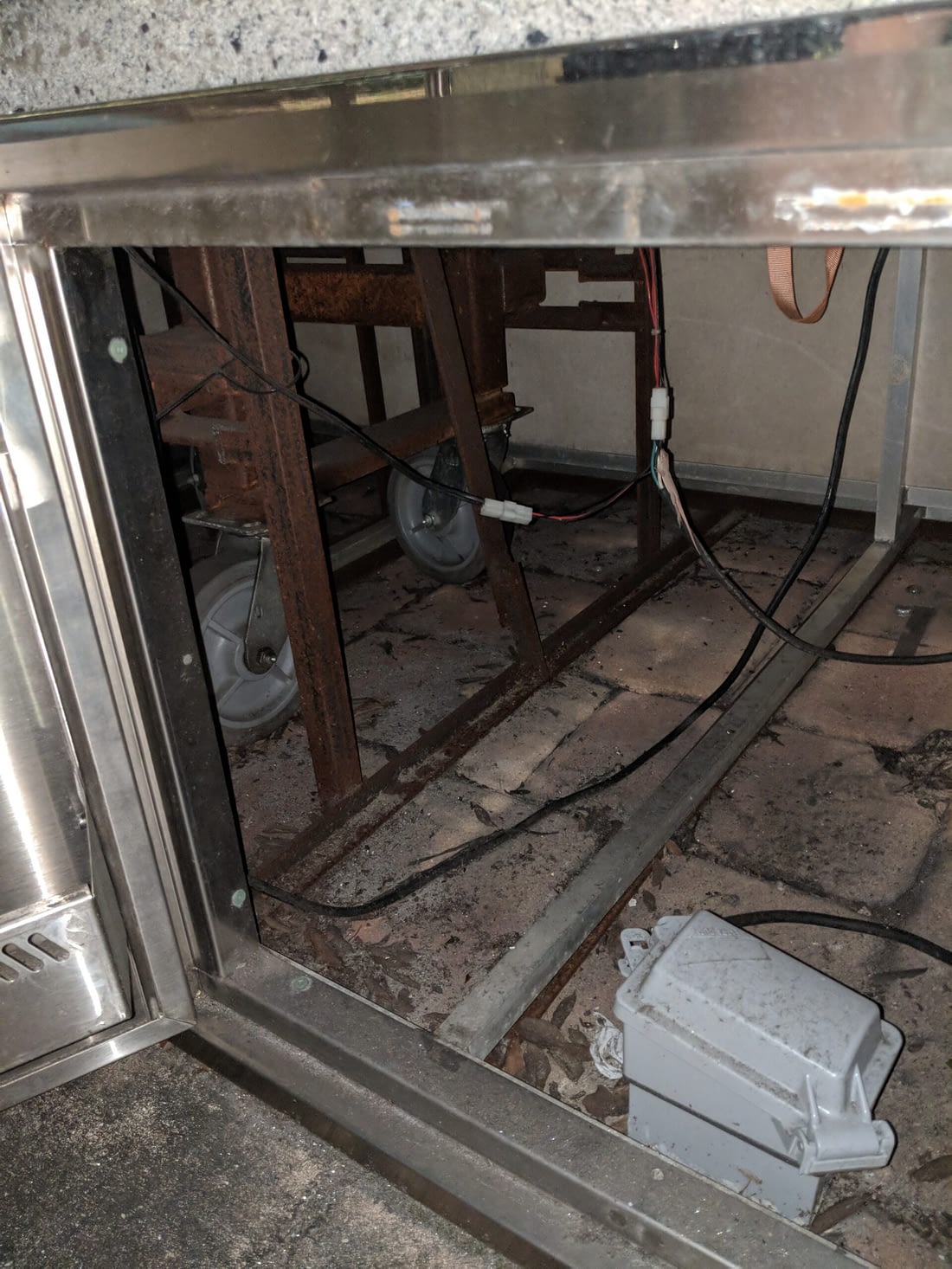 prefab outdoor kitchen frames rusting
