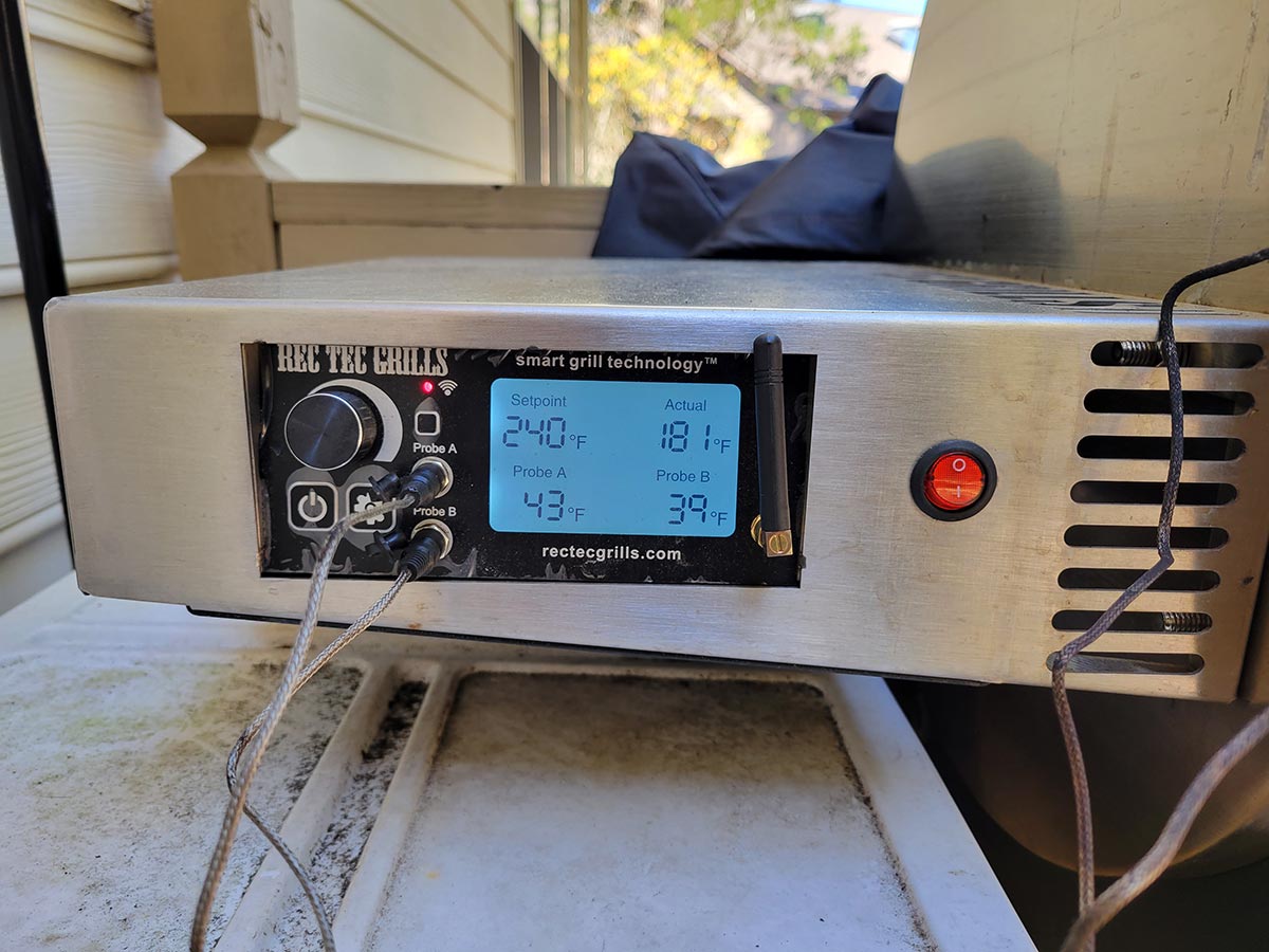 rec tec grill showing temperature