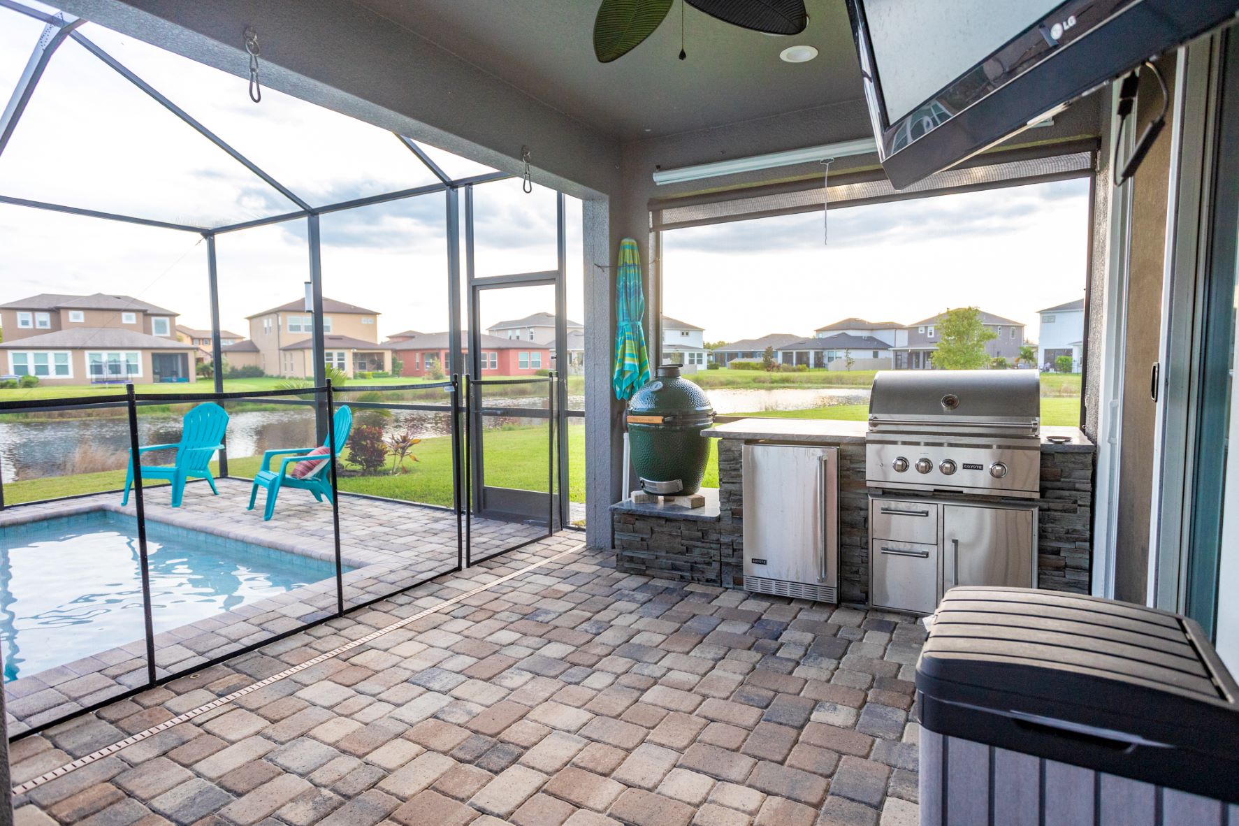rta outdoor kitchen kit by pool