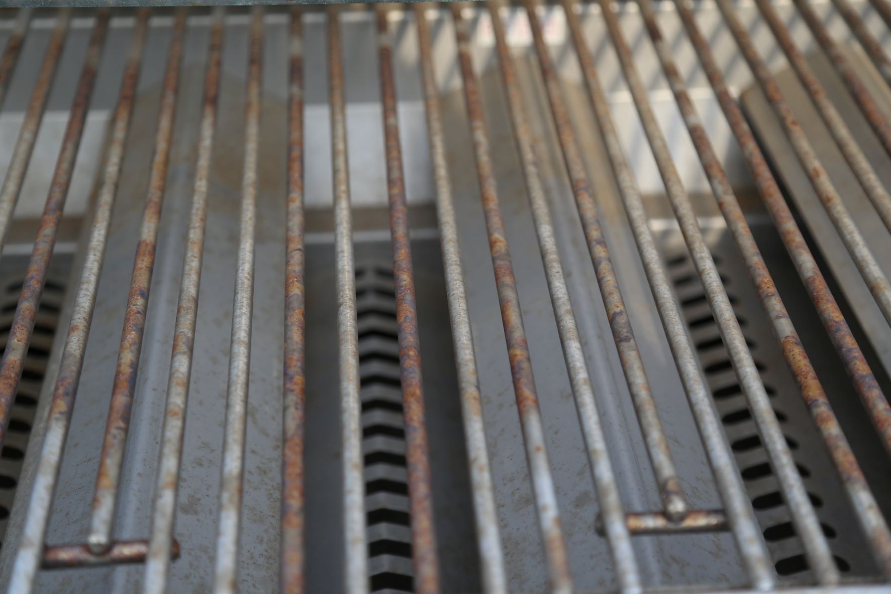 rusted grates on low quality modular kitchen