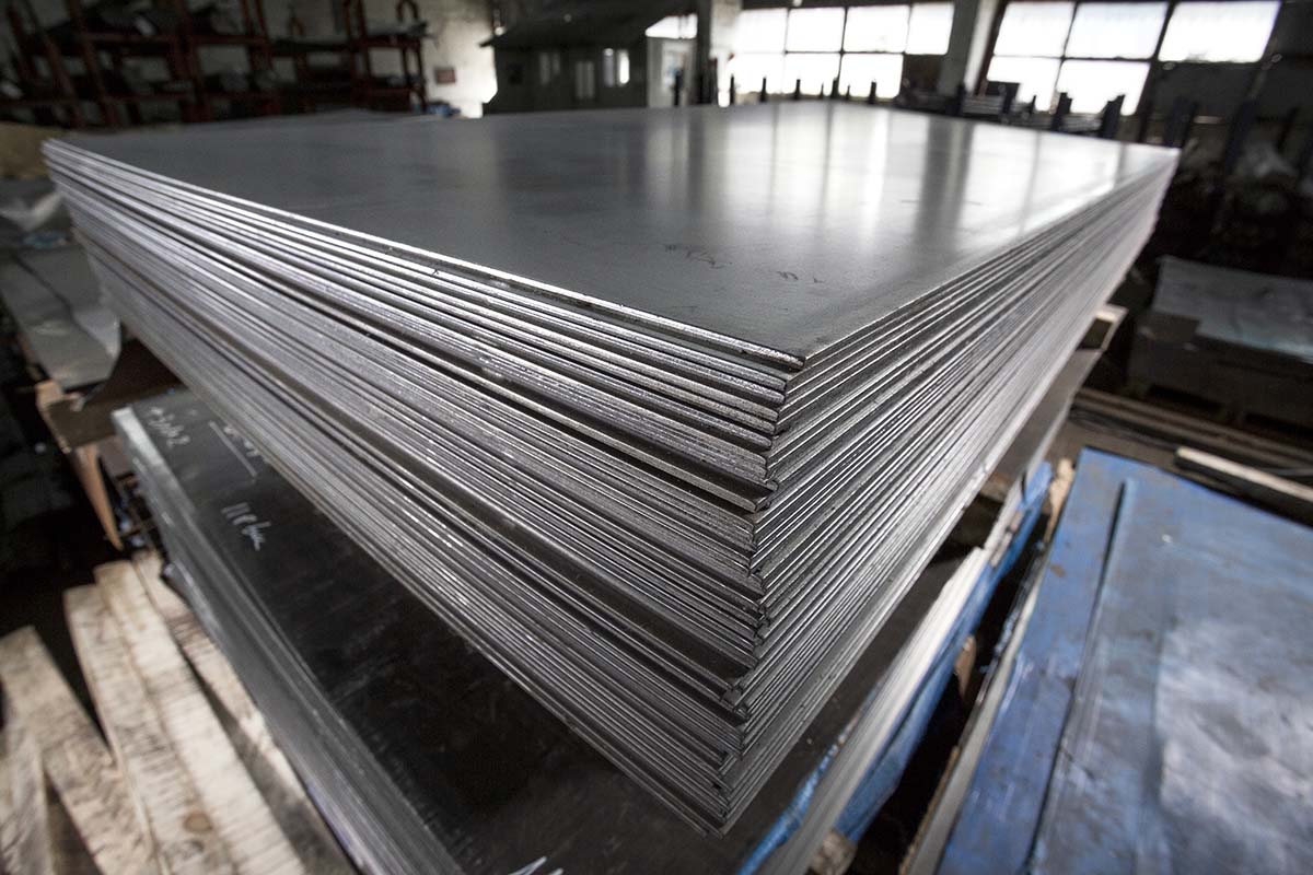 sheets of stainless steel used to build an outdoor kitchen