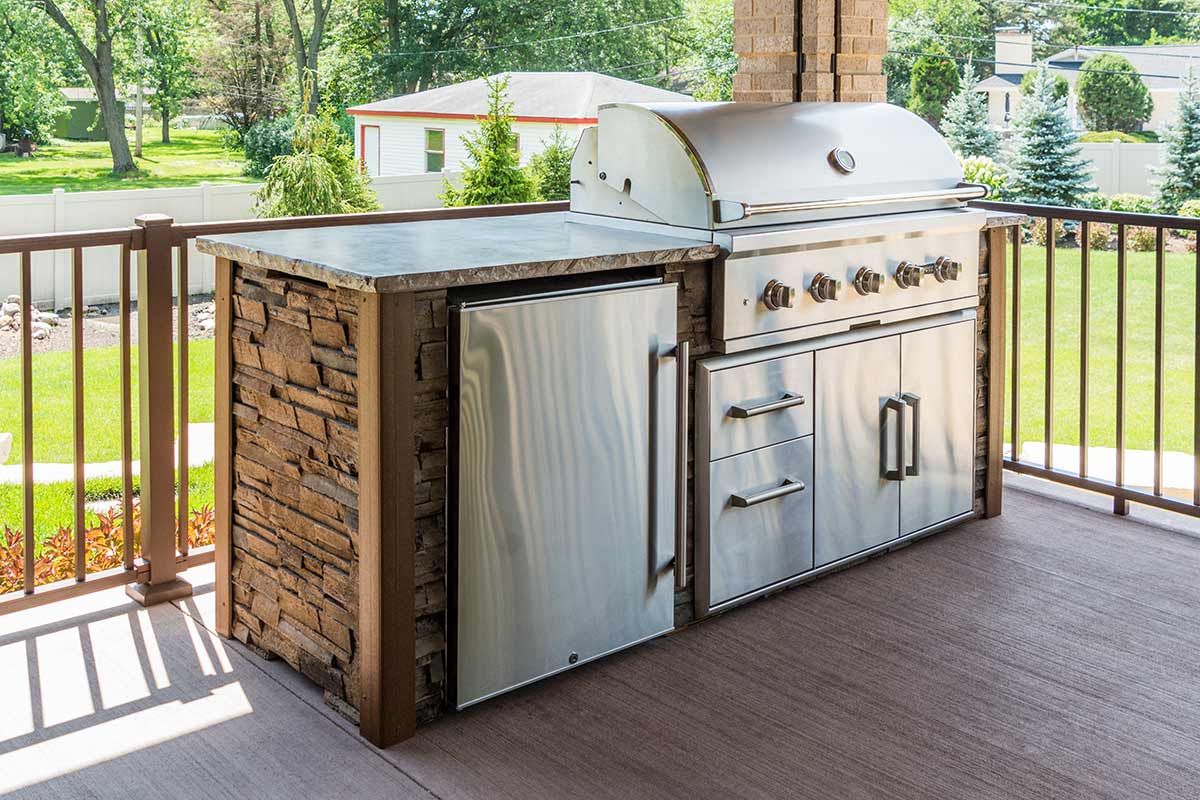 simple outdoor kitchen idea on deck