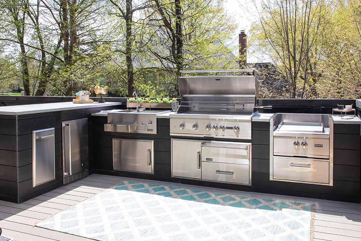 tamara day l shaped outdoor ktichen with refreshment center power burner and combo storage