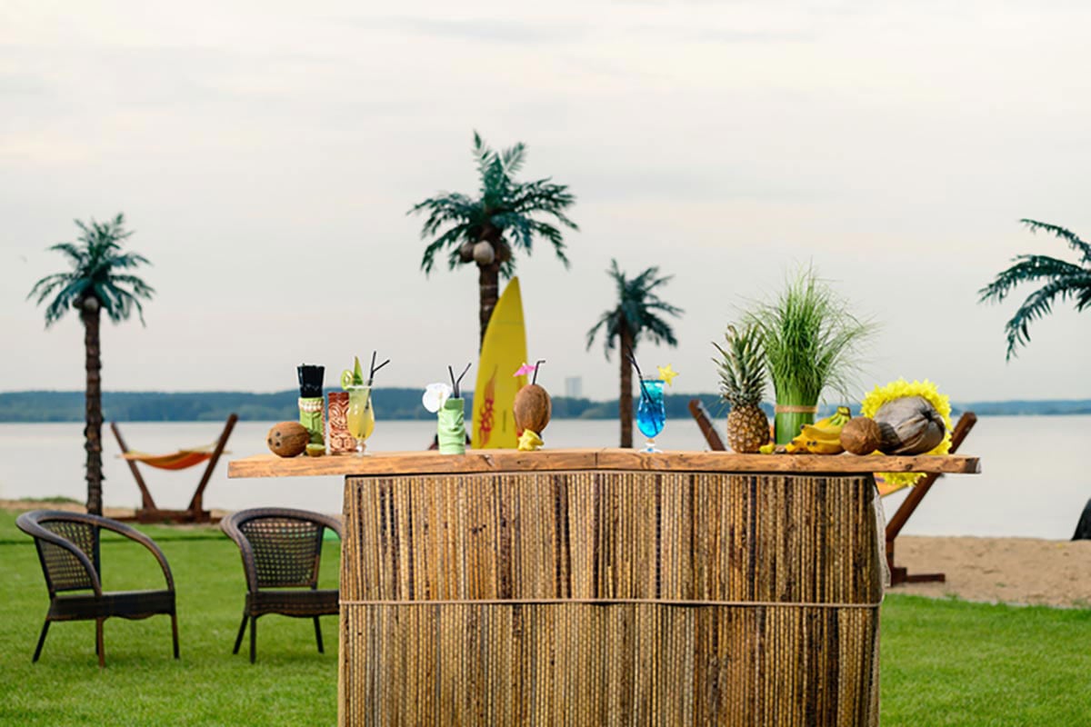 tiki bar with cocktails