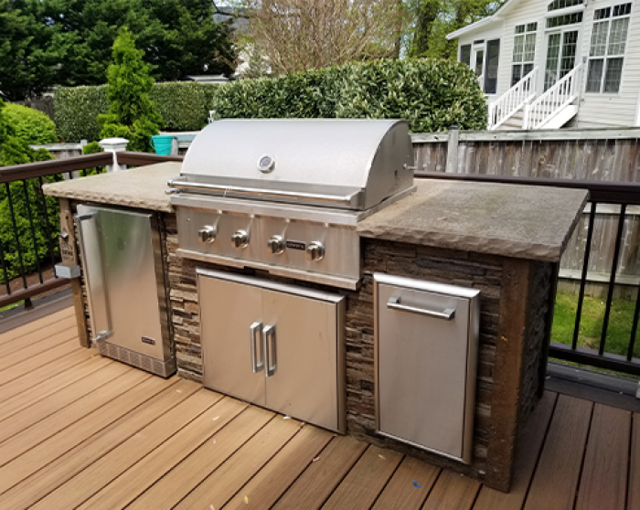 8ft-Outdoor-Kitchen-on-a-Deck-2.png